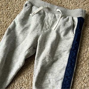 🆕 ☀️ 3/$15 Tucker + Tate marled light heather grey joggers with blue stripe